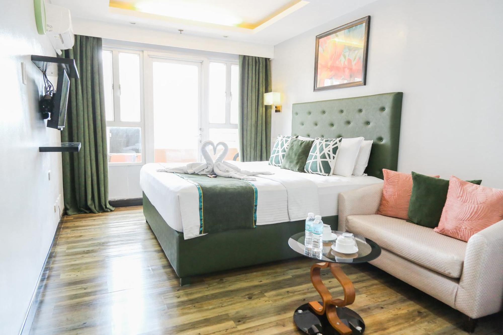 Pacific Bay Grand Suites Манила Экстерьер фото